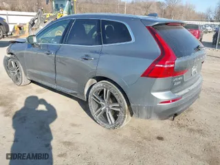 2019 Volvo XC60 Momentum with VIN LYVA22RK0KB306636, listed as a IAAI auction lot 41539565 with 66,610 mi miles. Bid and sale history available at carsss.com. Image 3.