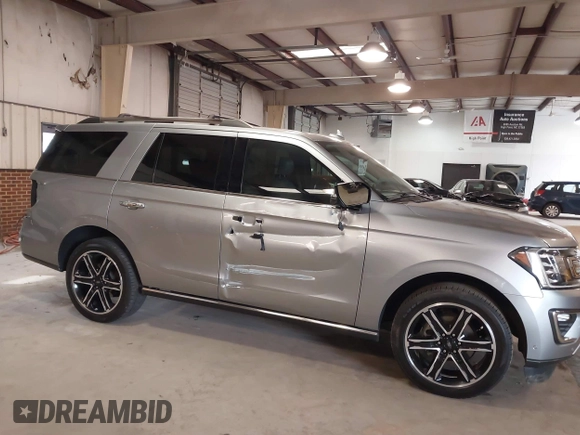 2020 Ford Expedition Limited with VIN 1FMJU1KT8LEA79460, listed as a IAAI auction lot 41749023 with 72,912 mi miles. Bid and sale history available at carsss.com. Image 13.