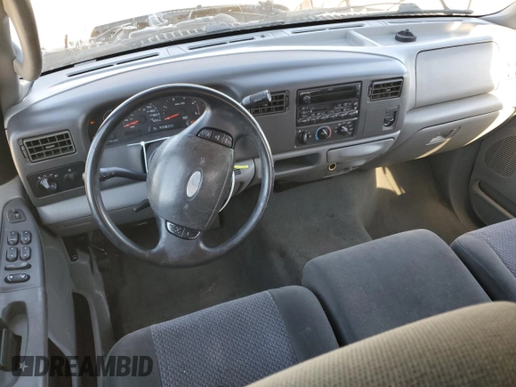 2003 Ford Super Duty F-250 XL with VIN 1FTNW20P23EB90968, listed as a Copart auction lot 41882395 with 215,373 mi miles and Salvage Title. Bid and sale history available at carsss.com. Image 8.