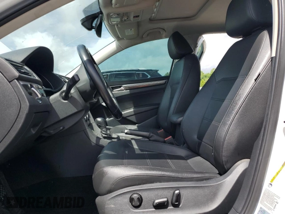 2017 Volkswagen Passat SE with VIN 1VWGT7A31HC019042, listed as a Copart auction lot 61078305 with 149,335 mi miles and Salvage title. Bid and sale history available at DreamBid. Image 7.