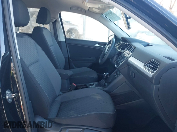 2021 Volkswagen Tiguan S with VIN 3VV0B7AXXMM118642, listed as a IAAI auction lot 41265544 with 35,410 mi miles. Bid and sale history available at carsss.com. Image 5.
