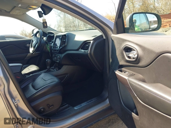 2020 Jeep Cherokee Limited z VIN 1C4PJMDX0LD627840, wystawiony jako IAAI lot #42064116 z przebiegiem 65 092 mil mil oraz . Historia ofert i sprzedaży dostępna na DreamBid. Obrazek 5.