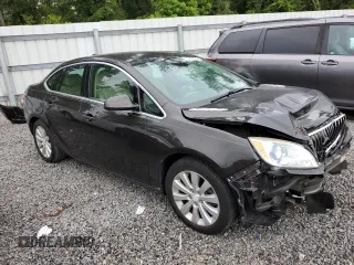 2015 Buick Verano z VIN 1G4PP5SK4F4208921, wystawiony jako Copart lot #63383885 z przebiegiem 49 699 mil mil oraz Szkoda całkowita • Salvage title. Historia ofert i sprzedaży dostępna na DreamBid. Obrazek 4.