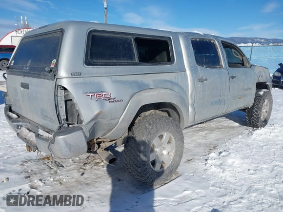 2006 Toyota Tacoma z VIN 5TELU42N06Z195981, wystawiony jako IAAI lot #41333261 z przebiegiem 216 216 mil mil oraz . Historia ofert i sprzedaży dostępna na DreamBid. Obrazek 4.