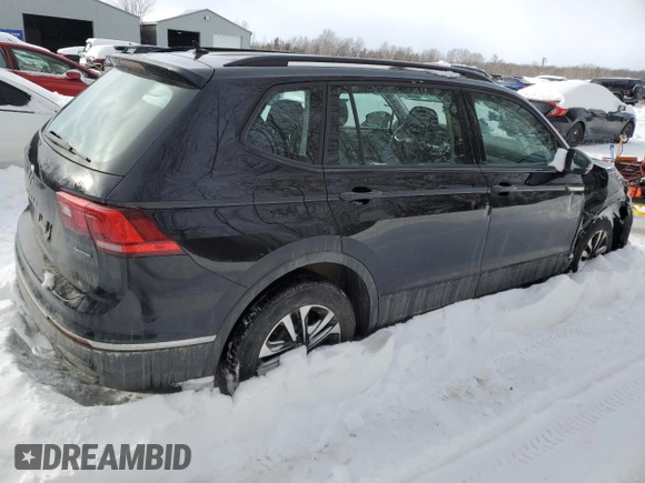 2022 Volkswagen Tiguan S z VIN 3VV0B7AX5NM132255, wystawiony jako Copart lot #43942605 z przebiegiem 90 460 mil mil oraz Tytuł czysty. Historia ofert i sprzedaży dostępna na DreamBid. Obrazek 3.