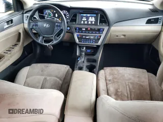 2017 Hyundai Sonata Hybrid SE with VIN KMHE24L16HA050088, listed as a Copart auction lot 39151904 with 118,004 mi miles. Bid and sale history available at carsss.com. Image 8.