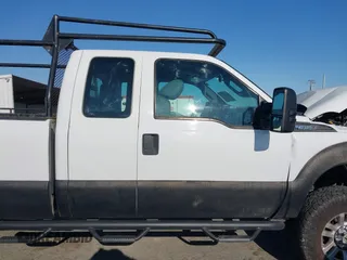 2014 Ford F-350 z VIN 1FT7X3BT4EEA59761, wystawiony jako IAAI lot #42415018 z przebiegiem 104 591 mil mil oraz . Historia ofert i sprzedaży dostępna na DreamBid. Obrazek 13.