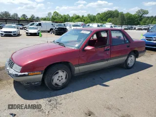 1993 Chevrolet Corsica LT z VIN 1G1LT53TXPY162911, wystawiony jako Copart lot #53619235 z przebiegiem 90 540 mil mil oraz Szkoda całkowita • Salvage title. Historia ofert i sprzedaży dostępna na DreamBid. Obrazek 1.