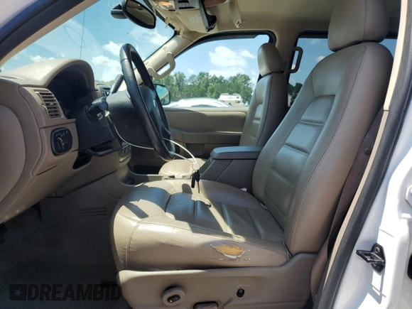 2005 Ford Explorer XLT с VIN 1FMZU63K75UA93316, выставлен на аукционе Copart как лот 61532905 с пробегом 187 189 миль миль и Списание • Salvage title. История ставок и продаж доступна на DreamBid. Изображение 7.