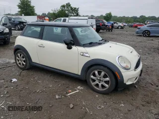 2008 MINI Hardtop S with VIN WMWMF735X8TT93951, listed as a Copart auction lot 57255895 with 107,798 mi miles and Clean Title. Bid and sale history available at DreamBid. Image 4.