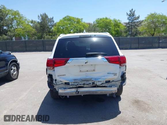 2018 Mitsubishi Outlander SE with VIN JA4AD3A36JZ061024, listed as a IAAI auction lot 42281627 with 245,456 mi miles and . Bid and sale history available at DreamBid. Image 17.