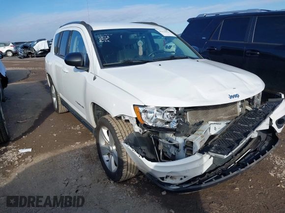 2011 Jeep Compass with VIN 1J4NT1FA2BD239588, listed as a IAAI auction lot 41324431 with 190,116 mi miles. Bid and sale history available at carsss.com. Image 1.