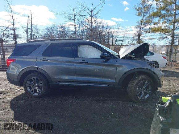 2024 Ford Explorer XLT with VIN 1FMSK8DH9RGA53555, listed as a IAAI auction lot 41497203 with 2,167 mi miles. Bid and sale history available at carsss.com. Image 12.