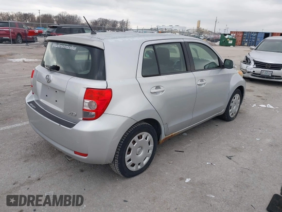 2008 Scion xD z VIN JTKKU10498J030179, wystawiony jako IAAI lot #41238505 z przebiegiem 265 597 mil mil oraz . Historia ofert i sprzedaży dostępna na DreamBid. Obrazek 4.