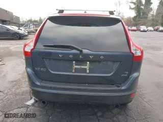 2010 Volvo XC60 3.0T with VIN YV4992DZ2A2119737, listed as a IAAI auction lot 41313329 with 101,112 mi miles. Bid and sale history available at carsss.com. Image 17.