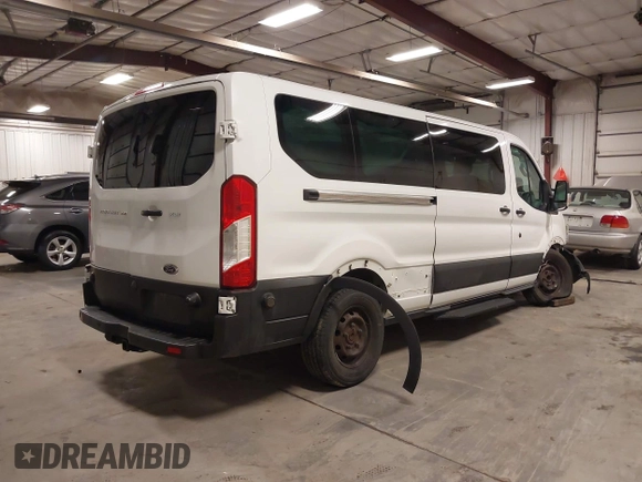 2019 Ford Transit Passenger XL with VIN 1FBZX2YM7KKA22871, listed as a IAAI auction lot 41721561 with 112,189 mi miles. Bid and sale history available at carsss.com. Image 4.