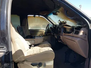 1999 Ford Super Duty F-250 XL with VIN 1FTNW21F3XEA73346, listed as a IAAI auction lot 41720350 with 193,884 mi miles. Bid and sale history available at carsss.com. Image 5.