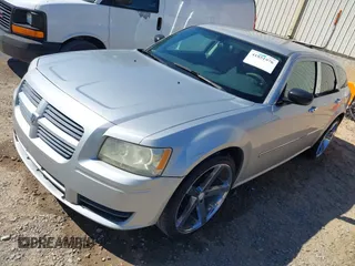 2008 Dodge Magnum with VIN 2D4FV47TX8H178219, listed as a IAAI auction lot 41851976 with 173,123 mi miles and . Bid and sale history available at carsss.com. Image 2.