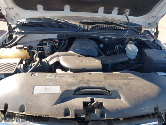 2004 Chevrolet Suburban LS with VIN 1GNEC16Z54J222405, listed as a IAAI auction lot 41424519 with 204,381 mi miles. Bid and sale history available at carsss.com. Image 10.
