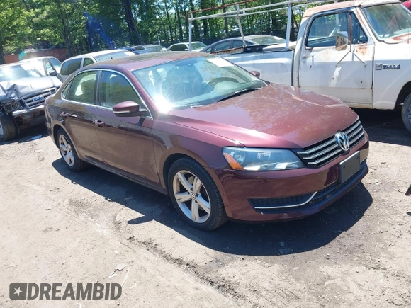 2012 Volkswagen Passat SE z VIN 1VWBP7A30CC107216, wystawiony jako IAAI lot #42545676 z przebiegiem 151 417 mil mil oraz . Historia ofert i sprzedaży dostępna na DreamBid. Obrazek 1.