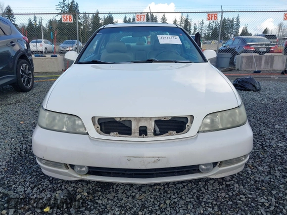 1998 Acura CL Premium z VIN 19UYA2255WL005109, wystawiony jako IAAI lot #41712118 z przebiegiem 242 642 mil mil oraz . Historia ofert i sprzedaży dostępna na DreamBid. Obrazek 12.