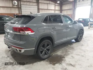 2020 Volkswagen Atlas SE with VIN 1V21E2CA5LC229605, listed as a IAAI auction lot 42431332 with 42,506 mi miles and . Bid and sale history available at DreamBid. Image 4.