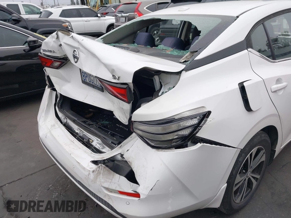 2020 Nissan Sentra SV z VIN 3N1AB8CV6LY217702, wystawiony jako IAAI lot #42151477 z przebiegiem 45 109 mil mil oraz . Historia ofert i sprzedaży dostępna na DreamBid. Obrazek 6.