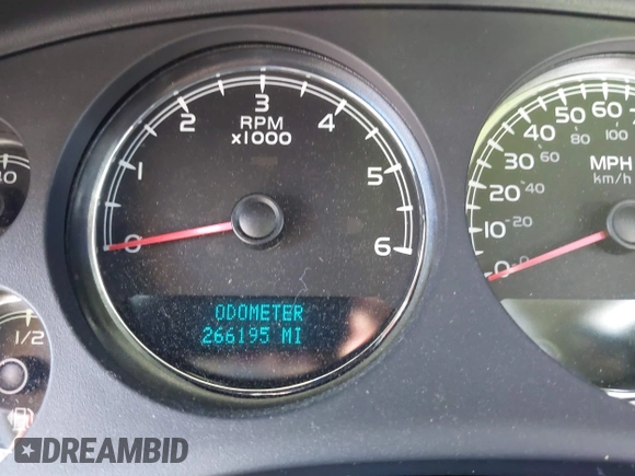 2007 Chevrolet Suburban LT with VIN 1GNFC16077R409950, listed as a IAAI auction lot 41882474 with 266,195 mi miles and . Bid and sale history available at DreamBid. Image 7.