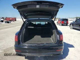 2018 Bentley Bentayga Signature z VIN SJAAC2ZV8JC020603, wystawiony jako Copart lot #44983945 z przebiegiem 48 565 mil mil oraz Szkody całkowita. Historia ofert i sprzedaży dostępna na DreamBid. Obrazek 6.