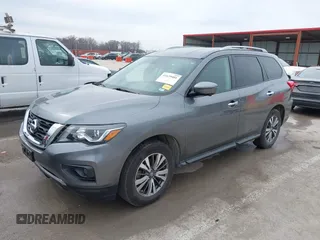 2019 Nissan Pathfinder S z VIN 5N1DR2MM7KC593207, wystawiony jako IAAI lot #41639401 z przebiegiem 71 494 mil mil oraz . Historia ofert i sprzedaży dostępna na DreamBid. Obrazek 18.