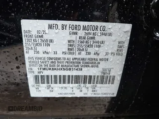 2025 Ford Explorer ST-Line with VIN 1FMUK8KHXSGB31438, listed as a IAAI auction lot 41895575 with 721 mi miles. Bid and sale history available at carsss.com. Image 9.