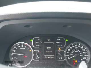 2018 Toyota Tundra 2WD SR5 with VIN 5TFEY5F14JX232234, listed as a IAAI auction lot 41447829 with 183,635 mi miles. Bid and sale history available at carsss.com. Image 7.