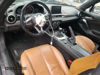 2018 FIAT 124 Spider Abarth z VIN JC1NFAEK7J0136872, wystawiony jako Copart lot #80666394 z przebiegiem 49 041 mil mil oraz Szkoda całkowita • Salvage title. Historia ofert i sprzedaży dostępna na DreamBid. Obrazek 8.