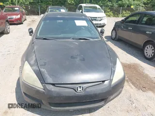 2004 Honda Accord LX z VIN 1HGCM72204A018993, wystawiony jako IAAI lot #42412202 z przebiegiem 255 226 mil mil oraz . Historia ofert i sprzedaży dostępna na DreamBid. Obrazek 6.