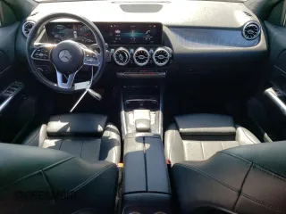 2021 Mercedes-Benz GLA 250 z VIN W1N4N4GB5MJ303530, wystawiony jako Copart lot #52485725 z przebiegiem 67 985 mil mil oraz Szkody całkowita. Historia ofert i sprzedaży dostępna na DreamBid. Obrazek 8.