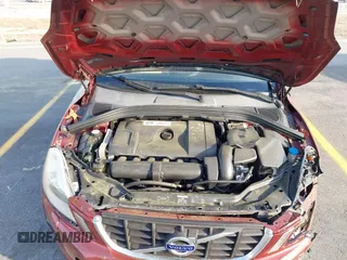 2010 Volvo XC60 3.2L with VIN YV4982DL7A2080402, listed as a IAAI auction lot 41900276 with 253,183 mi miles. Bid and sale history available at carsss.com. Image 10.