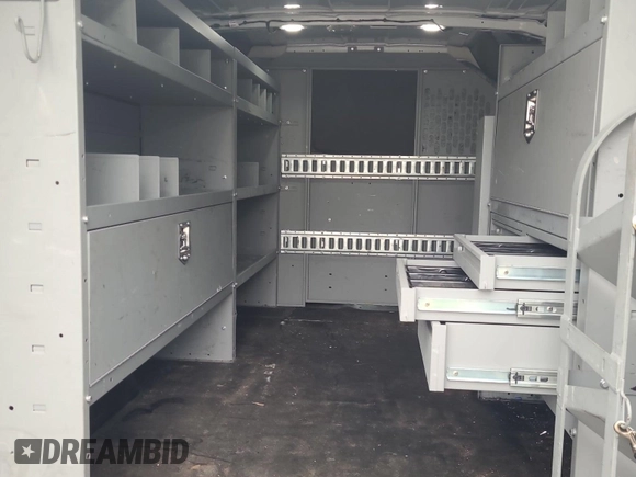 2020 Ford Transit Cargo с VIN 1FTBR2YG9LKB09125, выставлен на аукционе IAAI как лот 42720871 с пробегом 98 738 миль миль и . История ставок и продаж доступна на DreamBid. Изображение 12.