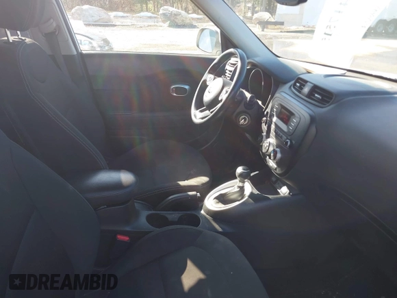 2014 Kia Soul with VIN KNDJN2A2XE7065325, listed as a IAAI auction lot 41751585 with 161,937 mi miles. Bid and sale history available at carsss.com. Image 5.