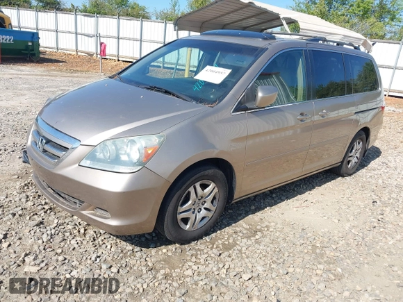 2006 Honda Odyssey EX-L with VIN 5FNRL38666B410188, listed as a IAAI auction lot 42004957 with 156,584 mi miles. Bid and sale history available at carsss.com. Image 2.
