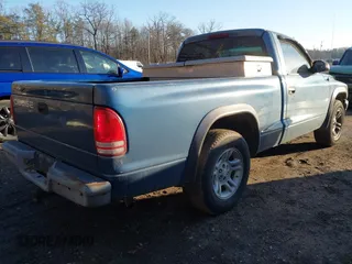 2002 Dodge Dakota with VIN 1B7FL16X92S663618, listed as a IAAI auction lot 41441241 with 314,122 mi miles and . Bid and sale history available at carsss.com. Image 4.