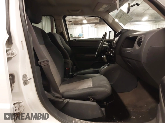 2014 Jeep Patriot Sport with VIN 1C4NJPBA6ED563281, listed as a IAAI auction lot 42392464 with 144,880 mi miles and . Bid and sale history available at DreamBid. Image 5.