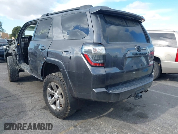 2018 Toyota 4Runner SR5 with VIN JTEBU5JR7J5606564, listed as a IAAI auction lot 41408904 with 149,936 mi miles. Bid and sale history available at carsss.com. Image 3.