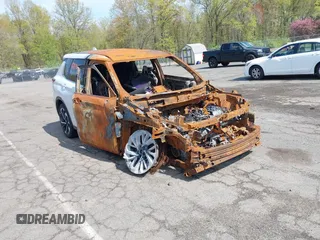 2024 Mitsubishi Outlander SE z VIN JA4J3VA83RZ030206, wystawiony jako IAAI lot #42189603 z przebiegiem Nie podano mil oraz . Historia ofert i sprzedaży dostępna na DreamBid. Obrazek 1.