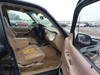 1997 Ford Explorer XLT с VIN 1FMDU32P8VZC18431, выставлен на аукционе IAAI как лот 41432929 с пробегом 185 389 миль миль и . История ставок и продаж доступна на DreamBid. Изображение 5.