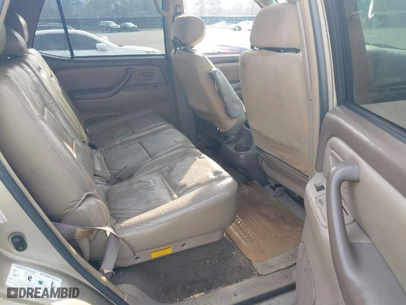 2004 Toyota Sequoia SR5 with VIN 5TDZT34A04S211737, listed as a IAAI auction lot 41782506 with 484,239 mi miles. Bid and sale history available at carsss.com. Image 8.