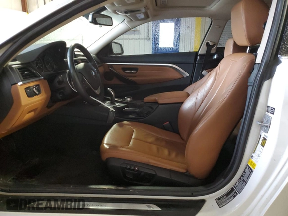 2014 BMW 4 Series 428i xDrive z VIN WBA3N9C53EK245720, wystawiony jako Copart lot #45166125 z przebiegiem 154 318 mil mil oraz Szkoda całkowita • Salvage title. Historia ofert i sprzedaży dostępna na DreamBid. Obrazek 7.