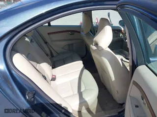 2009 Volvo S80 I6 Turbo with VIN YV1AH992291099606, listed as a IAAI auction lot 41813240 with 128,480 mi miles. Bid and sale history available at carsss.com. Image 8.