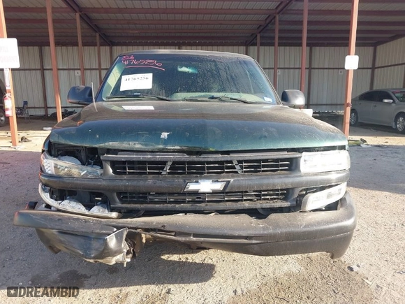 2002 Chevrolet Silverado 1500 with VIN 1GCEC14W12Z159349, listed as a IAAI auction lot 41765256 with 132,934 mi miles. Bid and sale history available at carsss.com. Image 12.