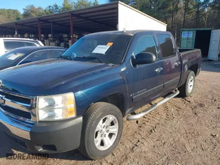 2007 Chevrolet Silverado 1500 LT w/1LT with VIN 3GCEC13J27G501078, listed as a IAAI auction lot 41660302 with 203,791 mi miles. Bid and sale history available at carsss.com. Image 17.