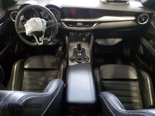 2019 Alfa Romeo Stelvio Ti z VIN ZASPAKBN3K7C29998, wystawiony jako Copart lot #54129185 z przebiegiem Nie podano mil oraz Szkoda całkowita • Salvage title. Historia ofert i sprzedaży dostępna na DreamBid. Obrazek 8.